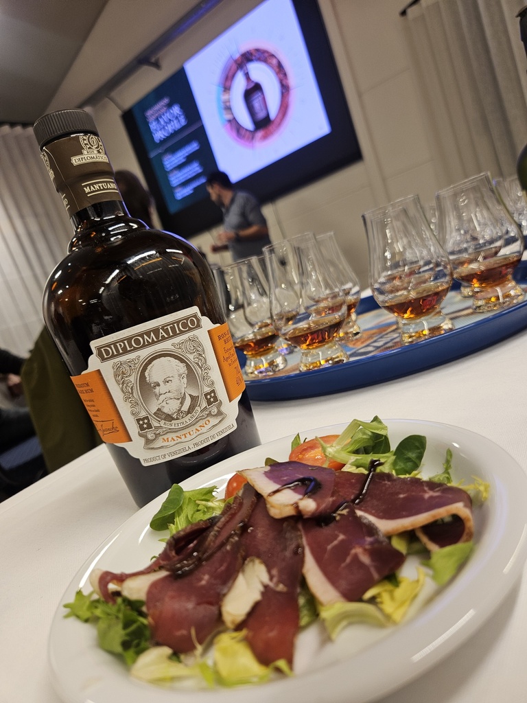 DIPLOMATICO MANTUANO 8Y 70CL