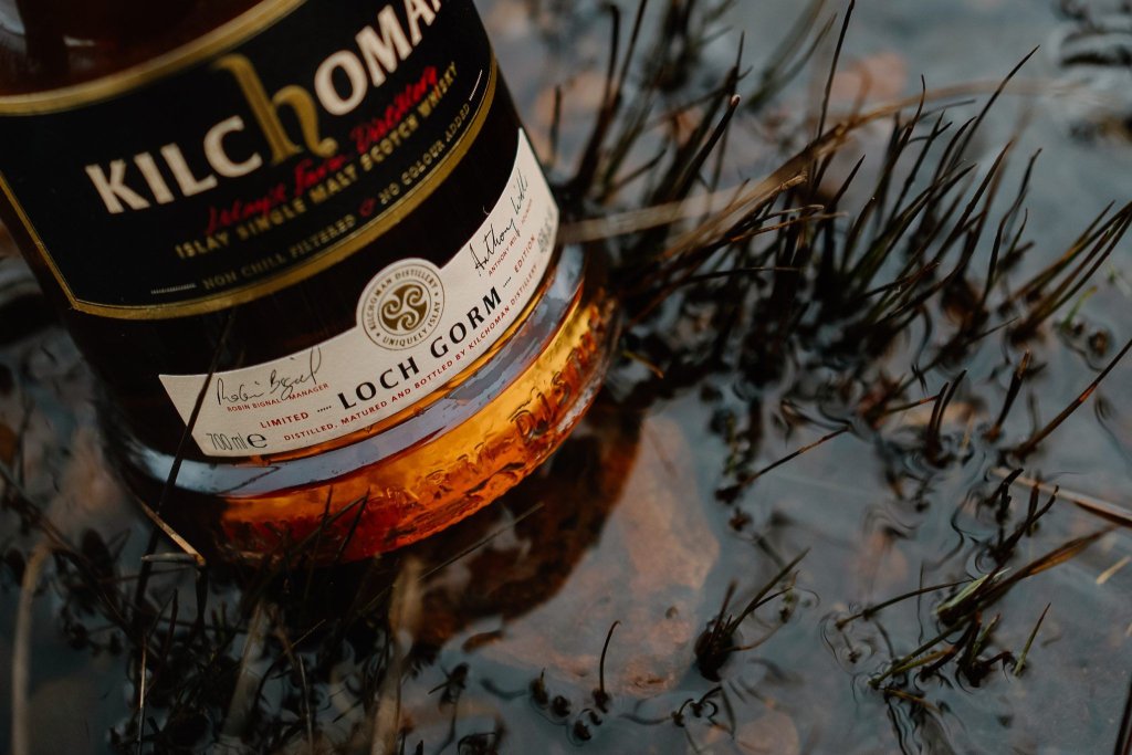 Kilchoman Loch Gorm 70cl - Release 2024 - sfeer